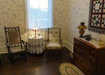 Corner George Inn Bed & Breakfast (Adults Only) Maeystown エクステリア 写真